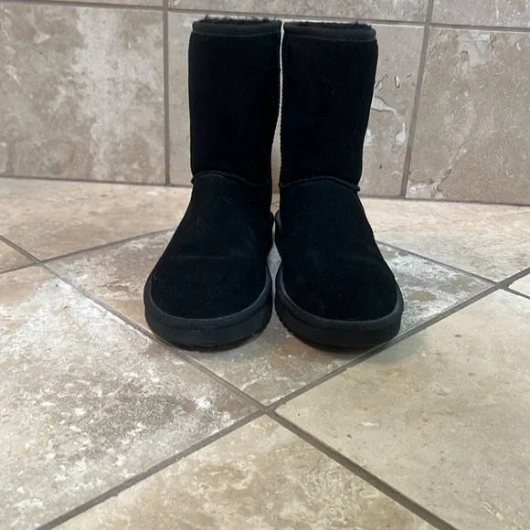 Kookaburra by UGG Black Short Women’s Boots - Picture 8 of 8